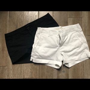 AE outfitters black and White shorts size 4